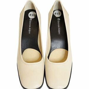 Etienne Aigner Cream Leather Square Toe Block Heel Pumps Women’s Size |8.5